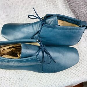 Blue soft Leather Italian flat Ankle Boots bare foot !Bruno Paoli